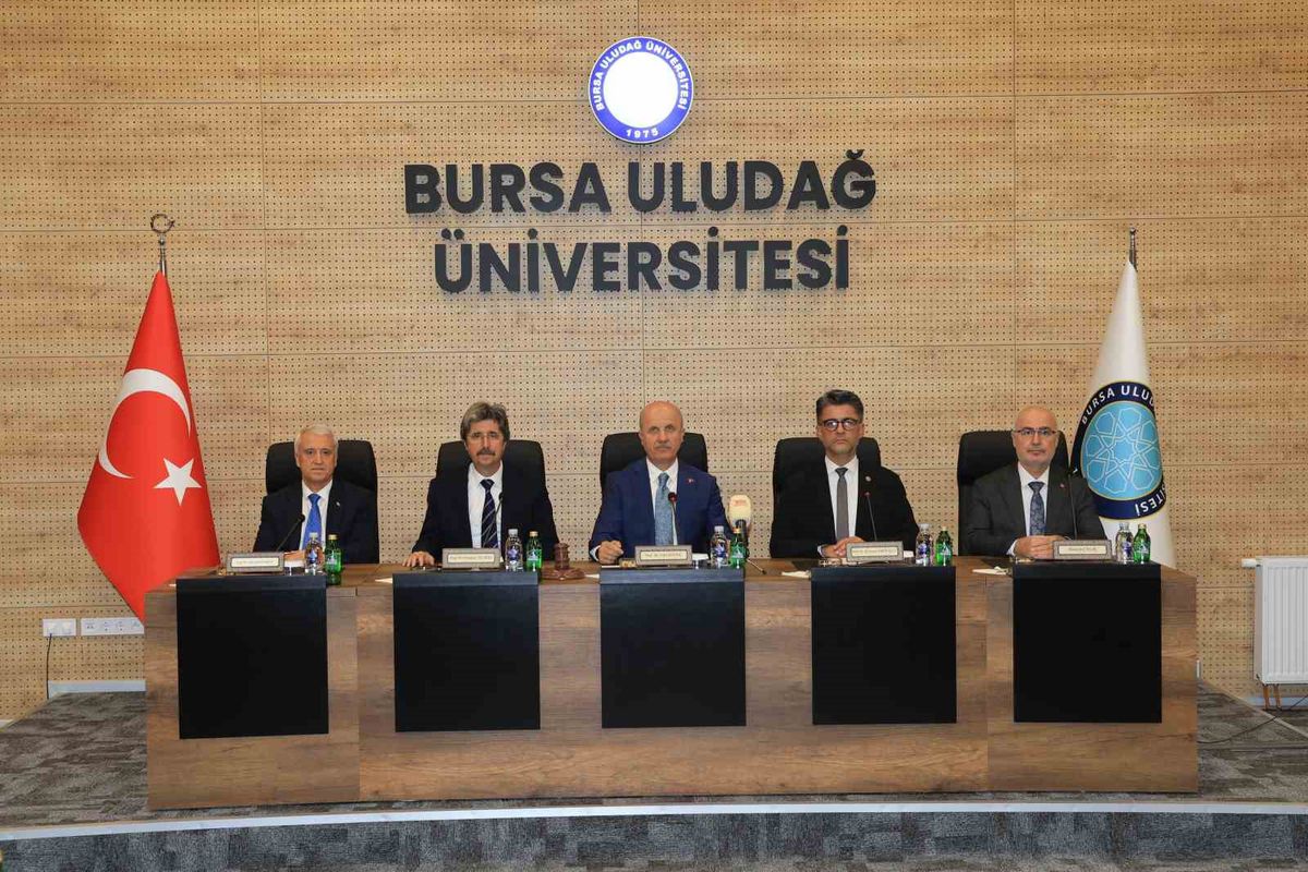 ÜAK Yönetim Kurulu Bursa'da Toplandı: Akademik Standartlar ve Stratejiler Masaya Yatırıldı