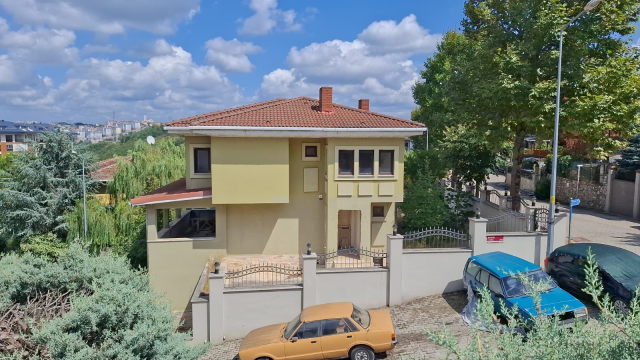 uskudardaki villasinda olu bul 20188335 3490 1 m