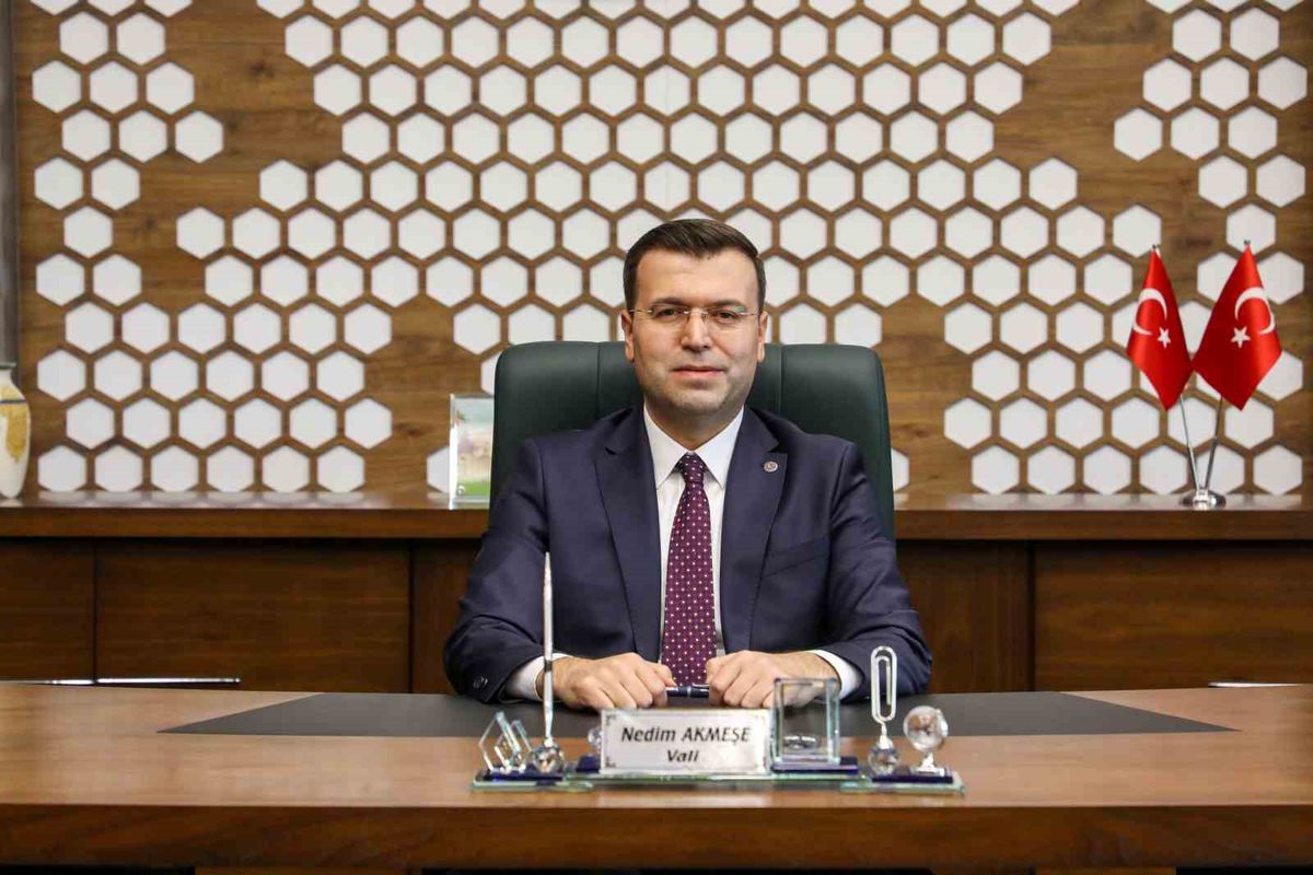 Niğde Valisi Akmeşe: 30 Ağustos, Türk Milletinin İstiklalini Dünyaya İlan Ettiği Tarihi Bir Dönüm Noktasıdır