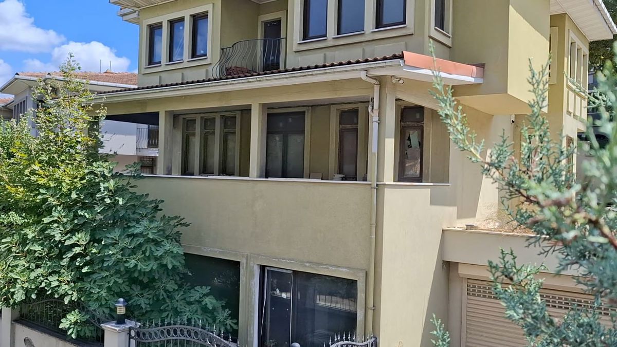 Üsküdar'daki Villada Yazar Murat Koparan Ölü Bulundu