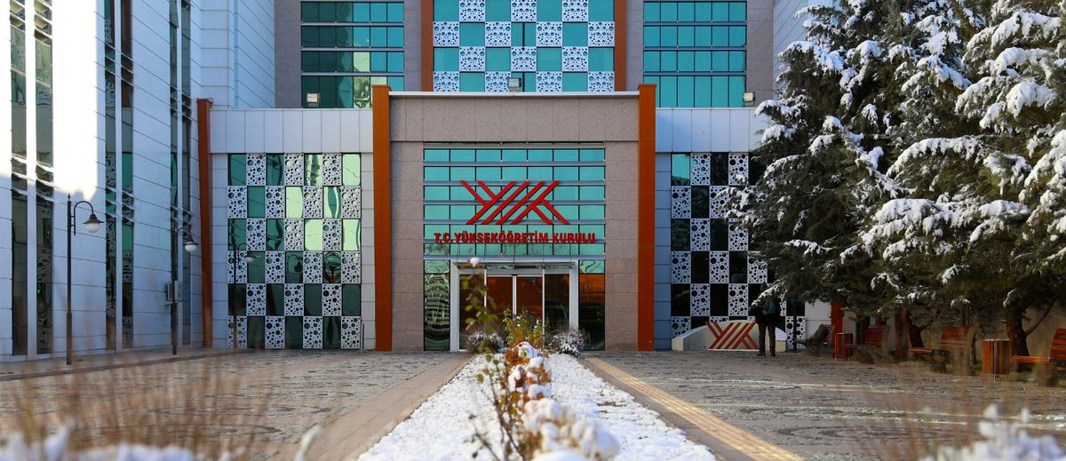 YÖK, Vakıf Üniversitelerindeki Öğrenim Ücretlerine Sıkı Denetim Başlattı