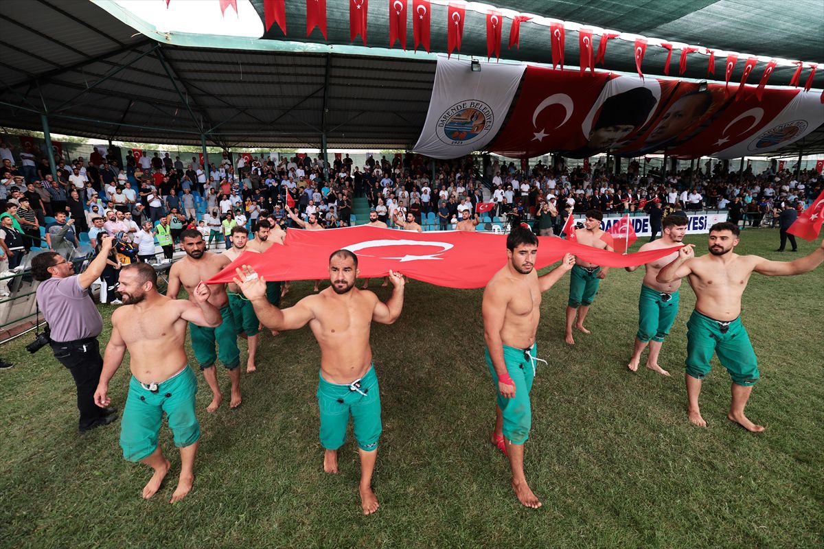 73. Zengibar Güreşleri'nde Başpehlivan Feyzullah Aktürk