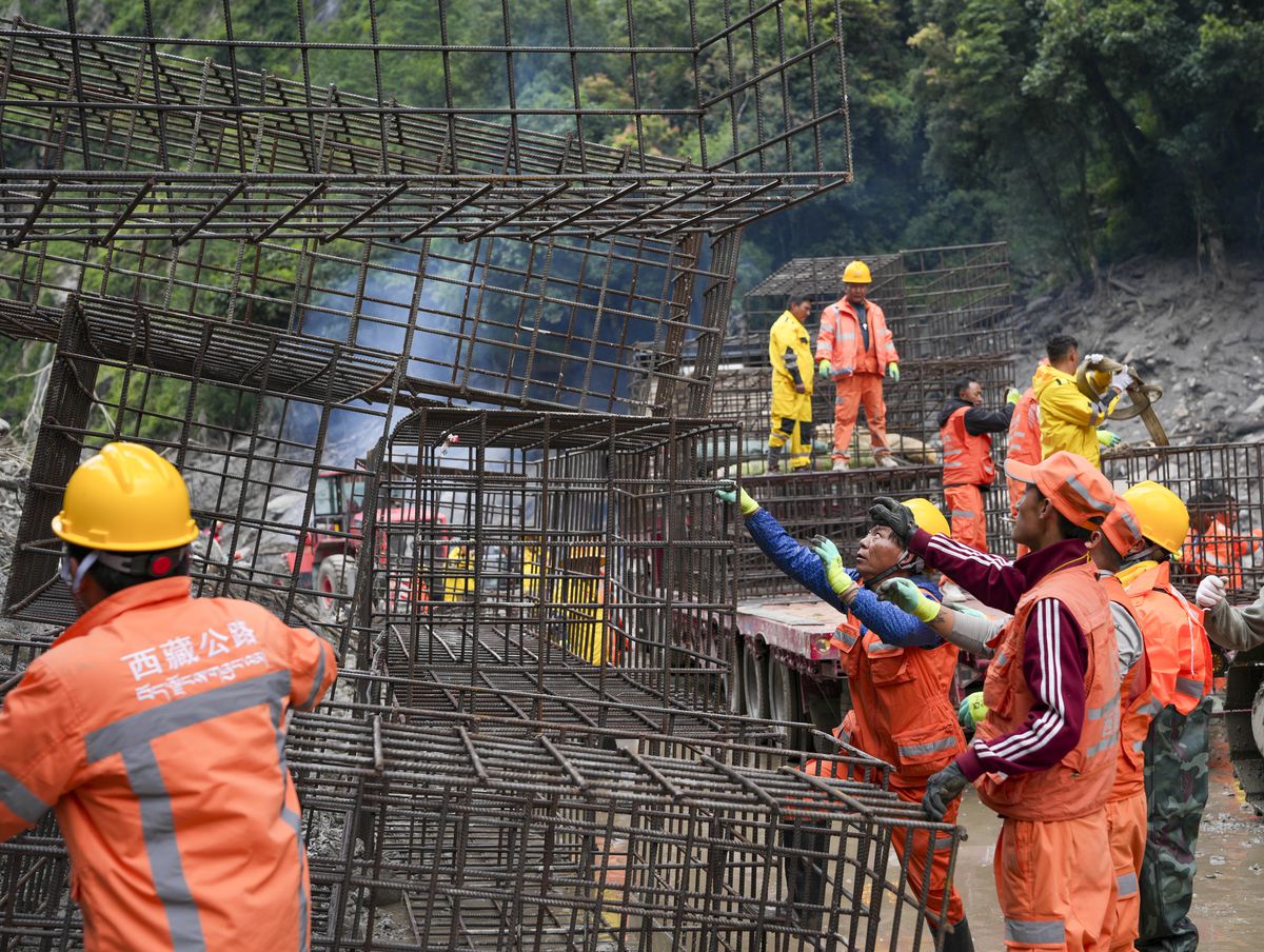Gyirong'da Heyelana Karşı Gabion Kafeslerle Önlem
