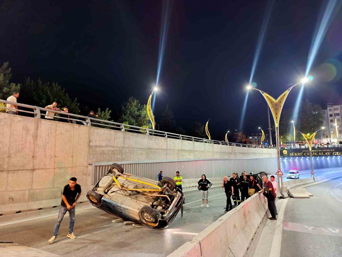 Afyonkarahisar'da Alt Geçitte Kaza: 4 Yaralı