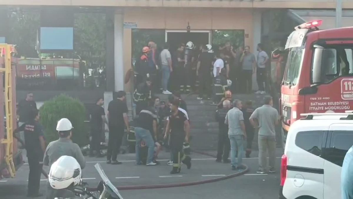 Batman’da spor salonunda çıkan yangında 2 kişi öldü, 9 kişi yaralandı