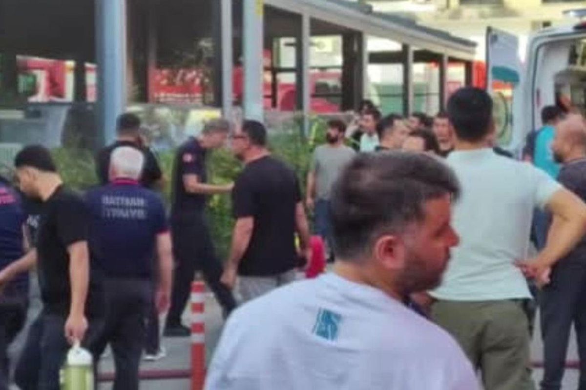 Batman’da spor salonunda yangın: Yaklaşık 30 kişi mahsur kaldı