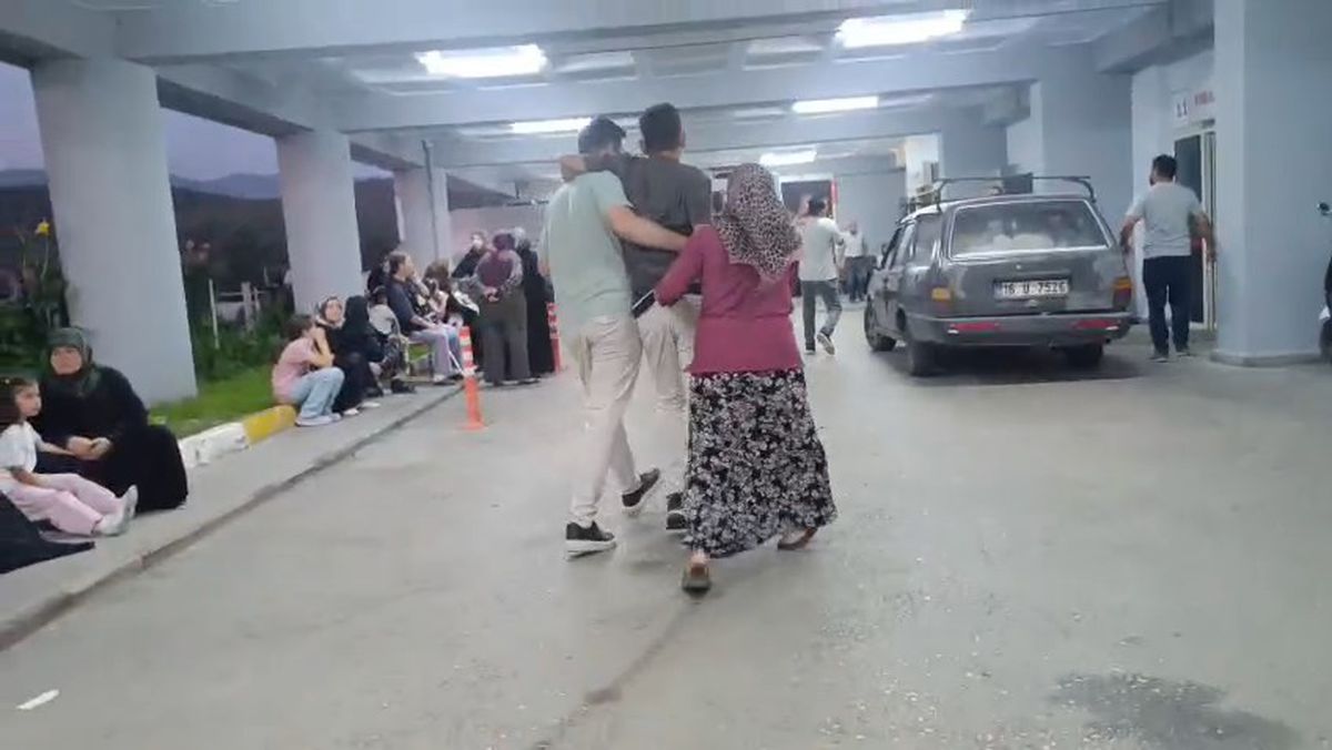 Orhaneli'de Düğünde Gıda Zehirlenmesi: 84 Kişi Hastanelik Oldu