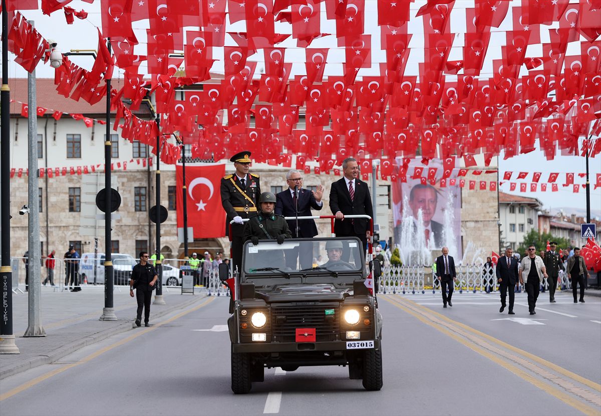 Büyük Zafer'in 104. yılı İç Anadolu'da 7 ilde törenlerle kutlandı