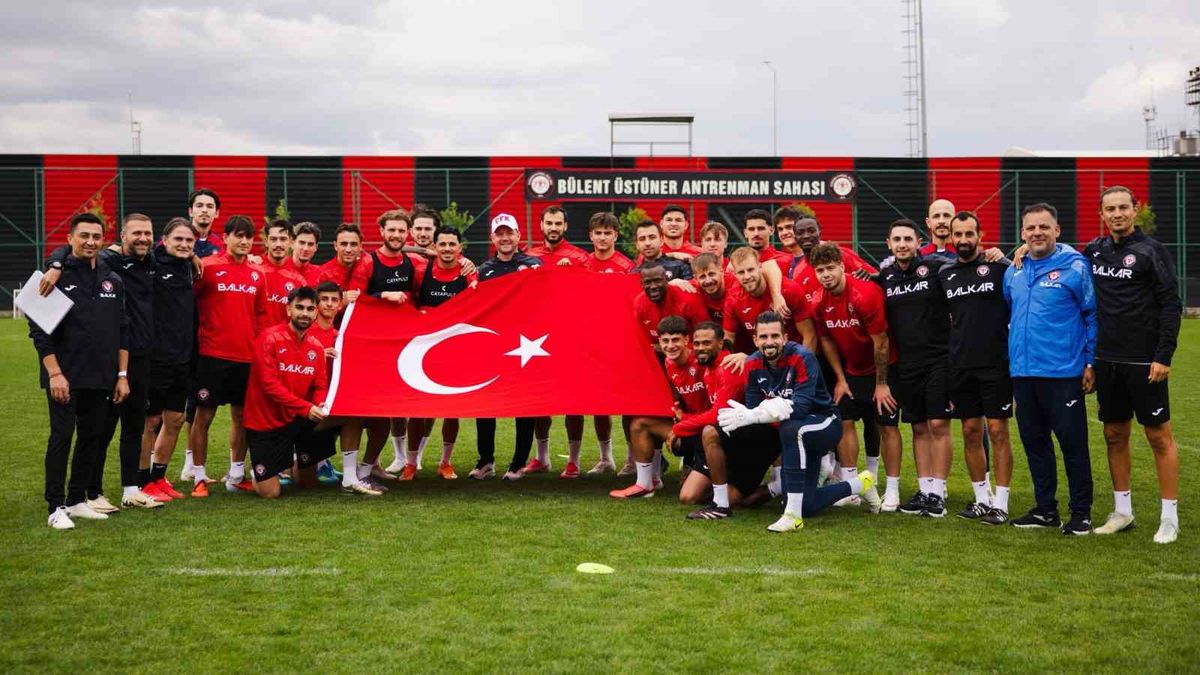 Çorum FK, Beşiktaş maçı için İstanbul'a gitti