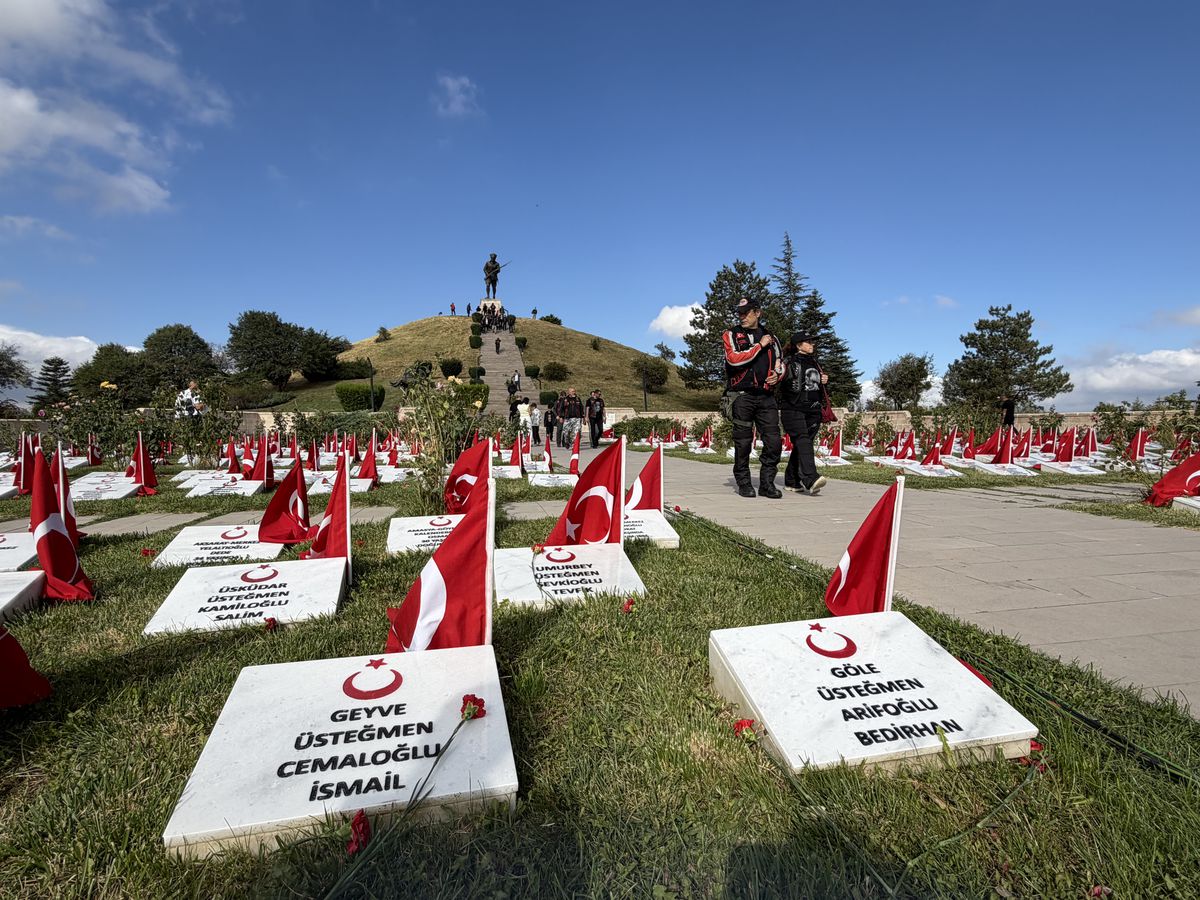 Dumlupınar Şehitliği 30 Ağustos'ta Ziyaretçi Akınına Uğradı