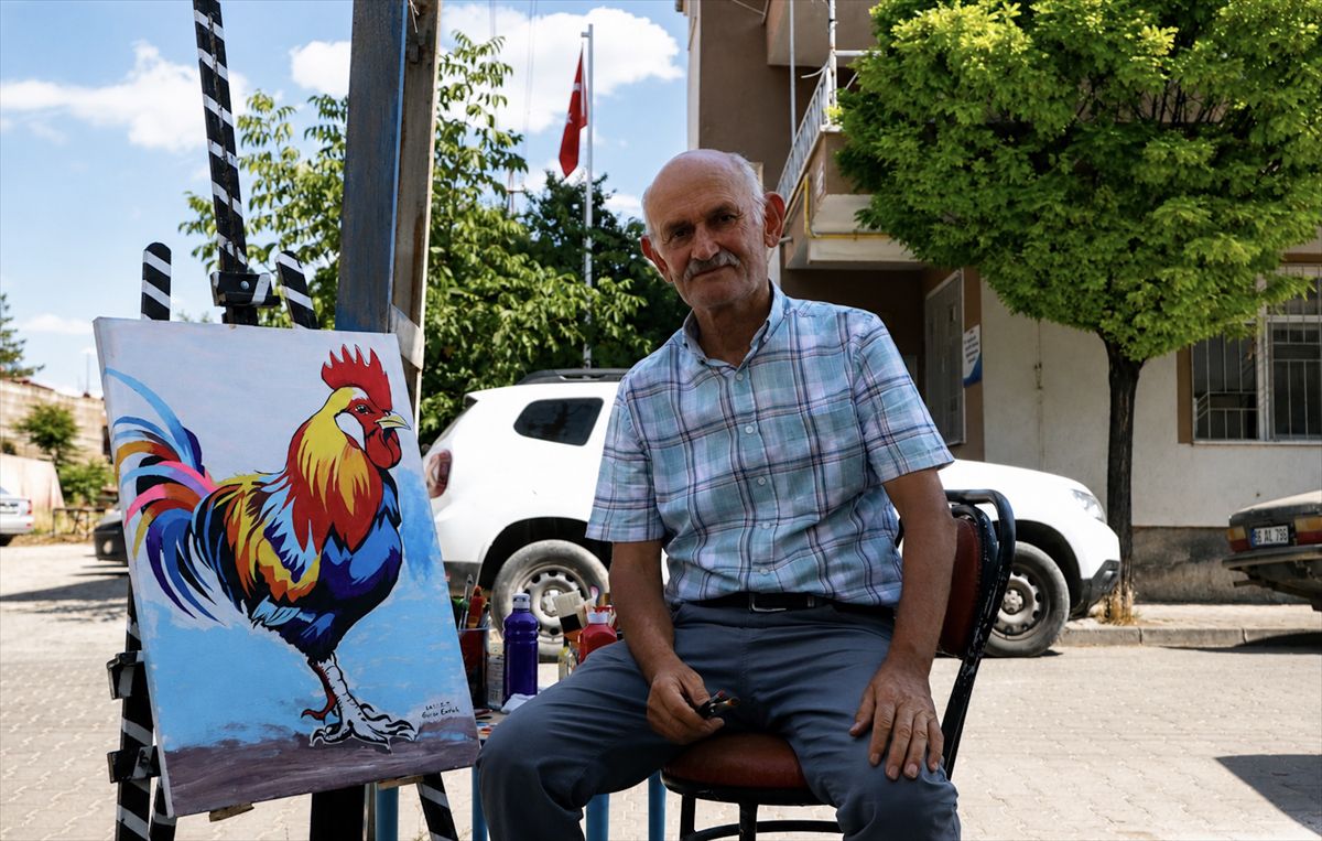 Emekli marangozun duvar resimleri Yozgat'ı süslüyor