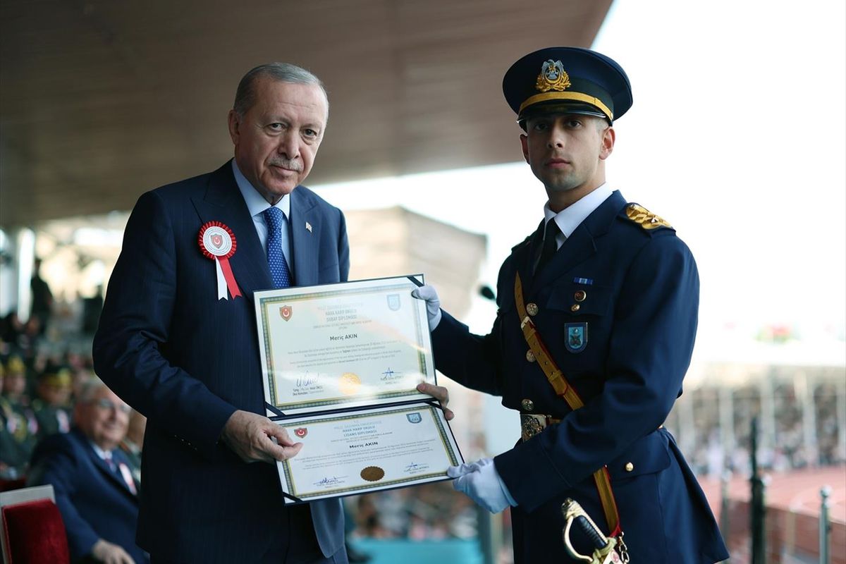 Erdoğan’dan Kara Harp Okulu’nda FETÖ mesajı: Haysiyetsizleri ordumuzdan temizlemeyi başardık