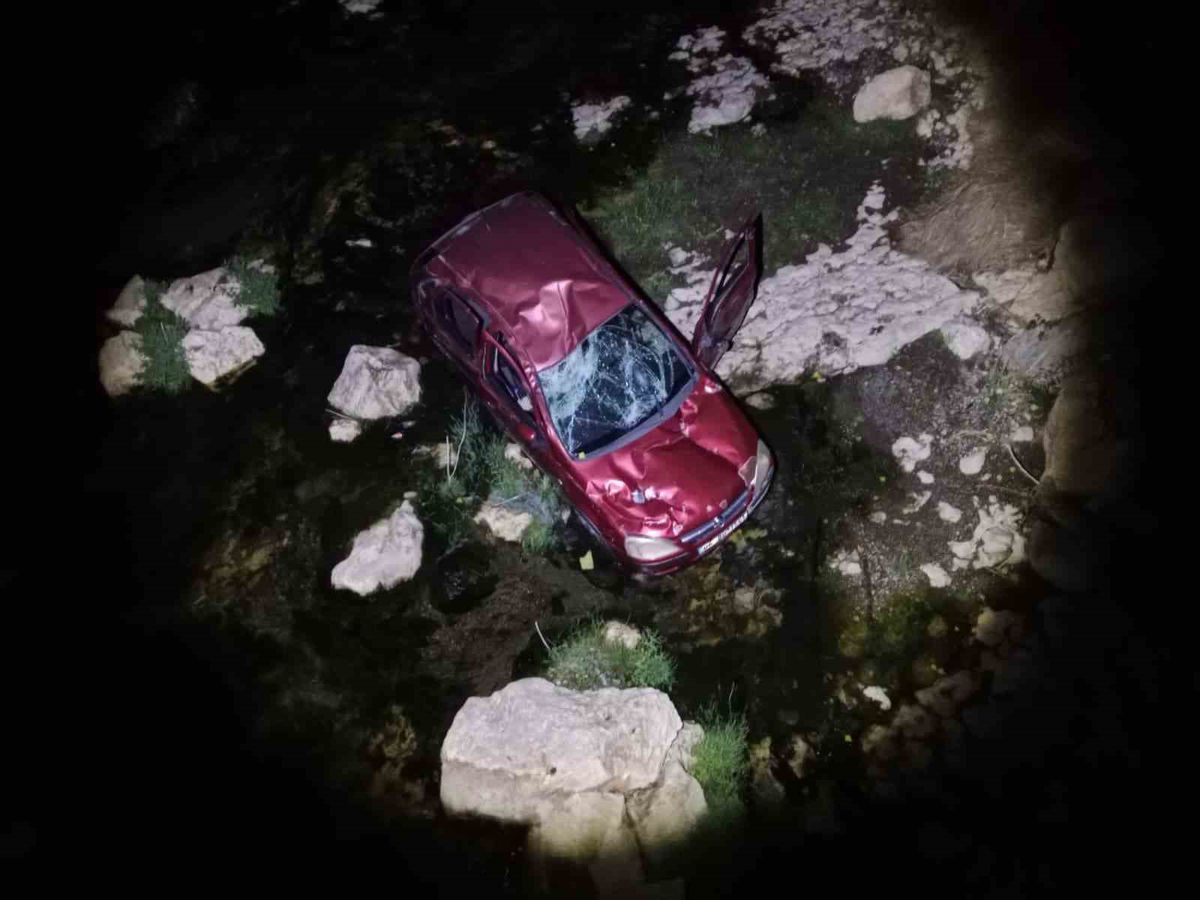 Kastamonu'da Otomobil Köprüden Çaya Uçtu: 4 Yaralı