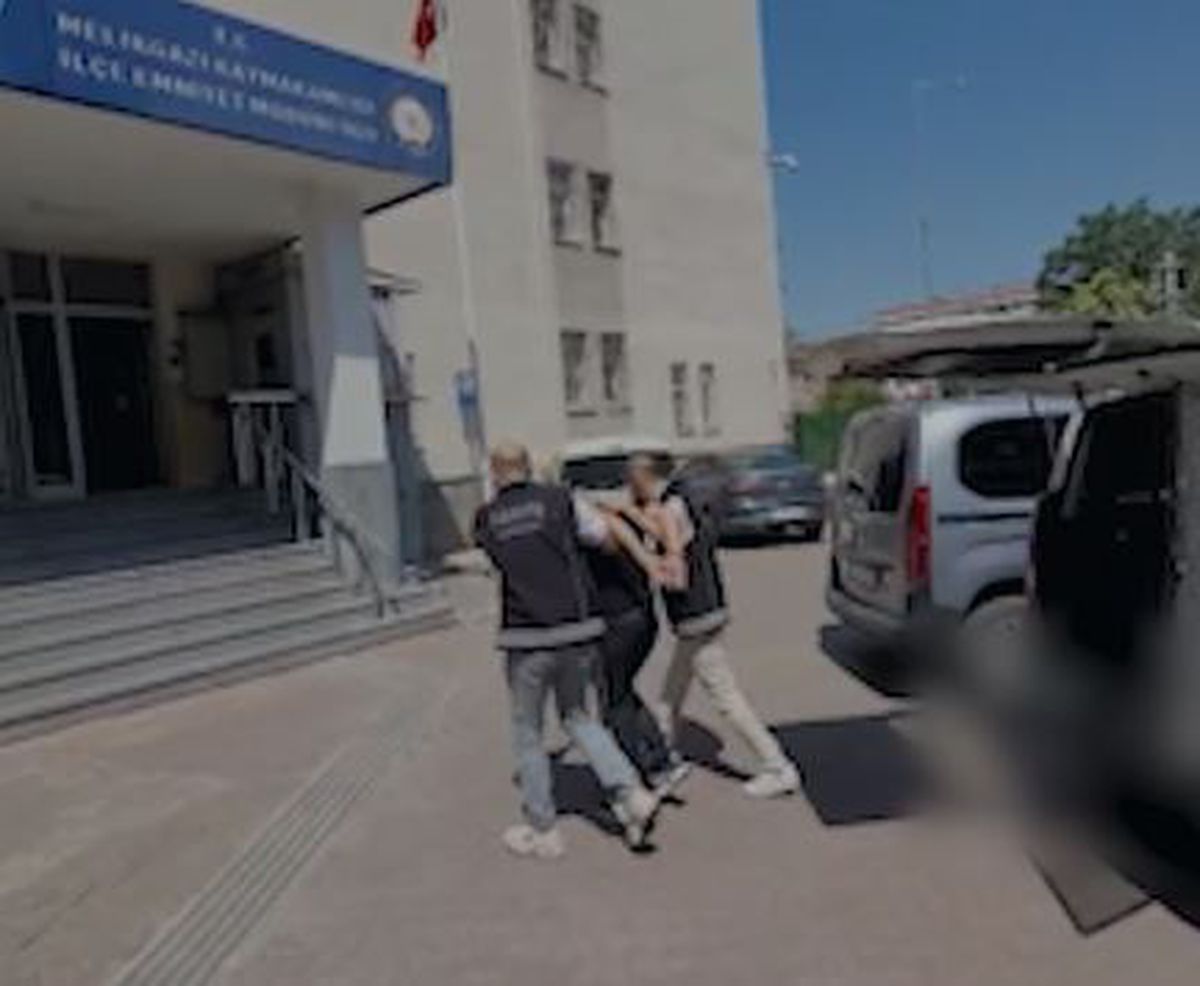 Kayseri'de 18 Yıl 5 Ay 29 Gün Hapis Cezası Bulunan Firari Hükümlü Yakalandı
