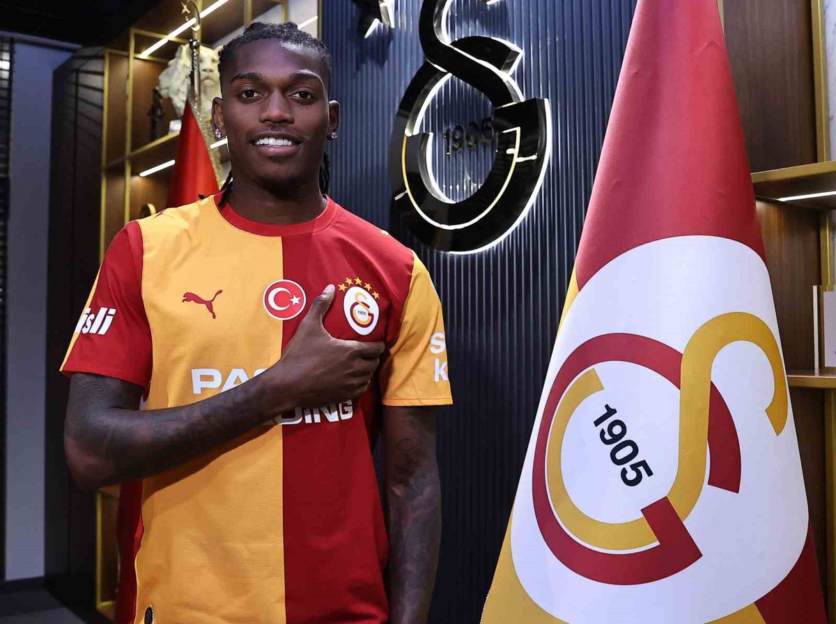 Galatasaray Rafael Leao Transferini Resmen Açıkladı: 7. Portekizli Oyuncu
