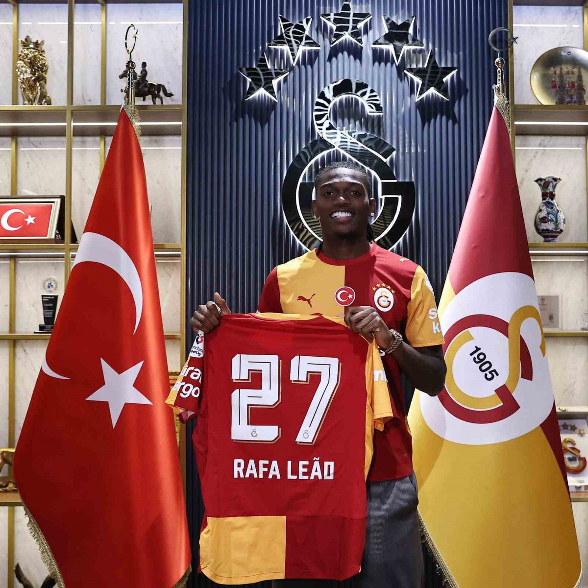 Leao: Galatasaray’a şampiyonluk için geldim