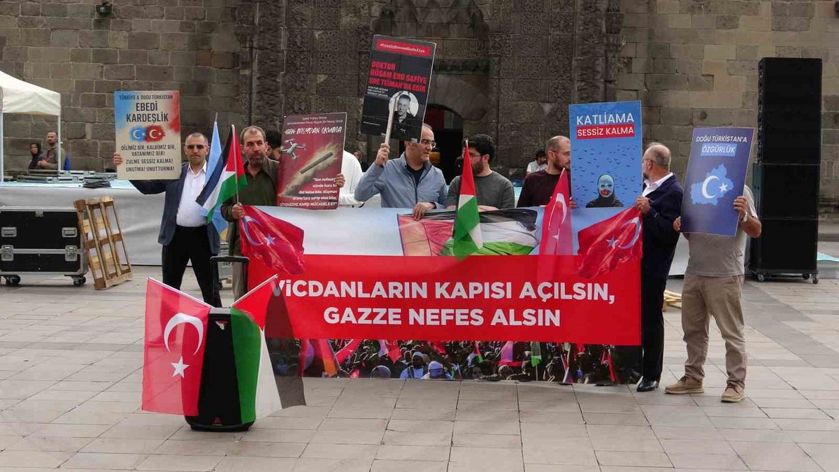 Gazze için 146. hafta sessiz yürüyüşü