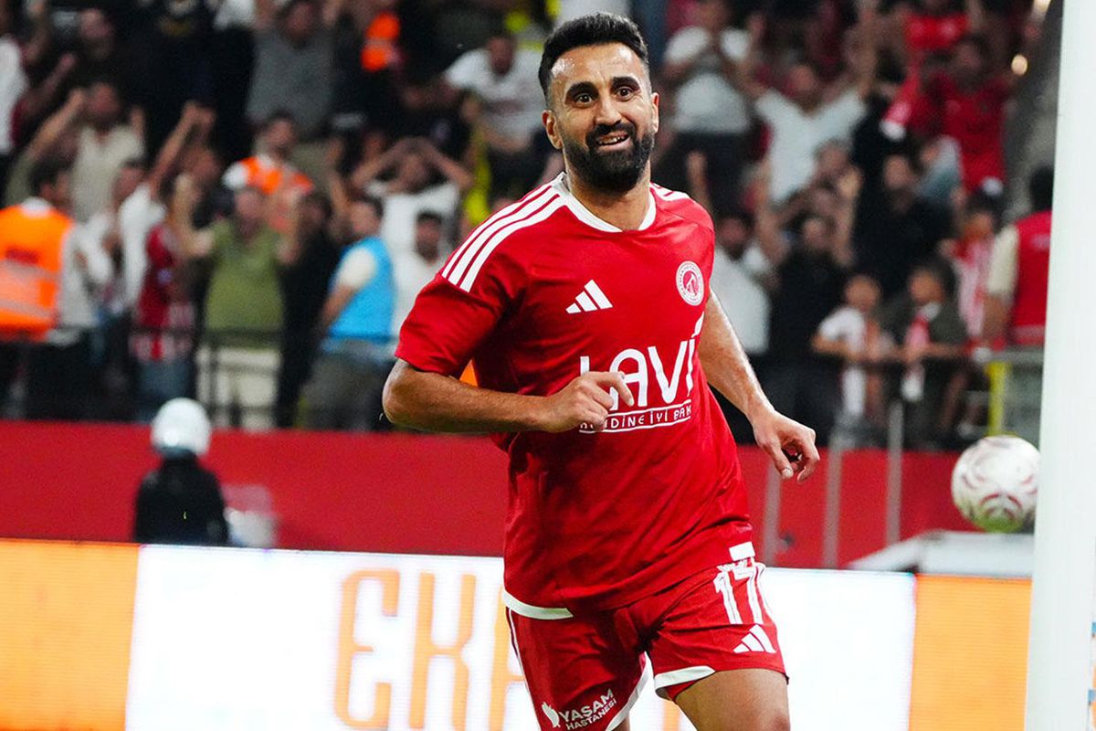 Sezona fırtına gibi girdiler! 90. dakikada 1-0 olan maçın skoru inanılmaz