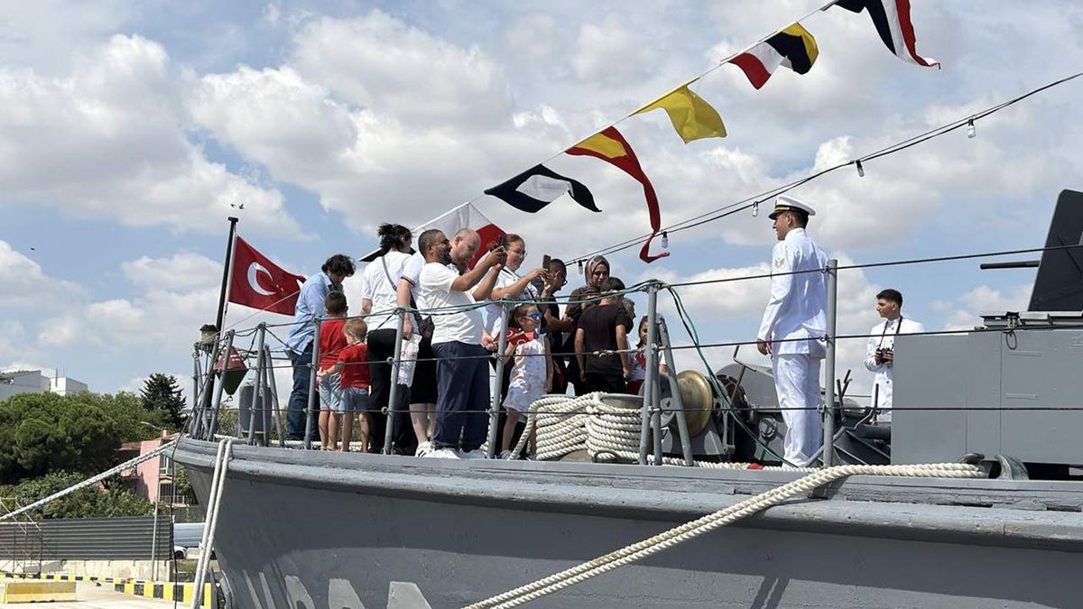 TCG Enez Gemisi Tekirdağ'da Ziyarete Açıldı