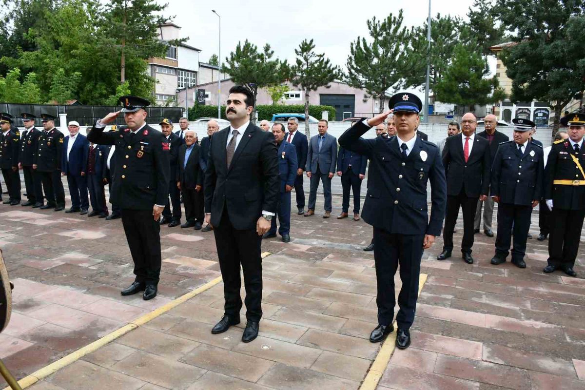 Tomarza’da Zafer Bayramı kutlandı