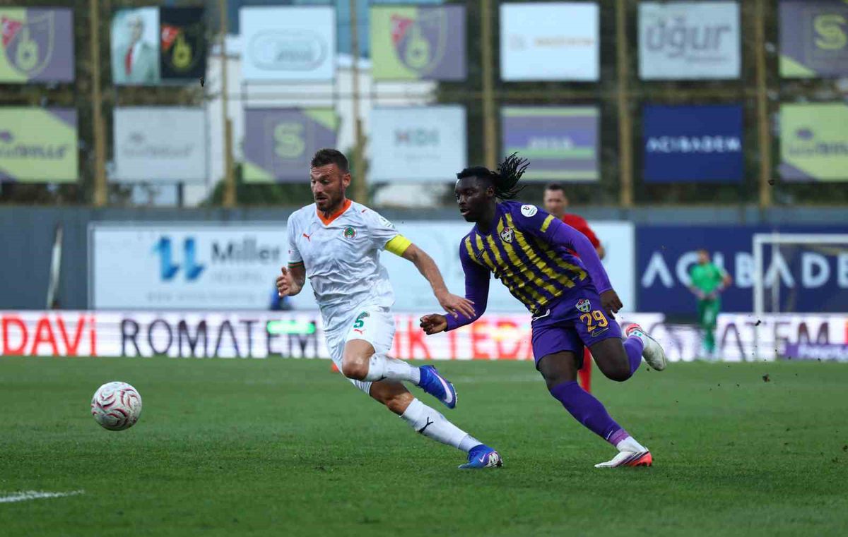 Eyüpspor-Alanyaspor: İlk Yarı 1-1