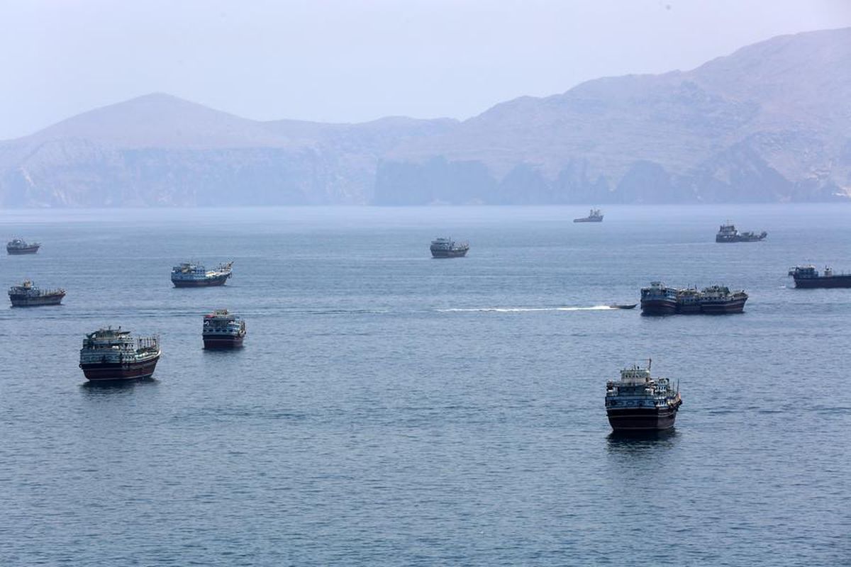 UKMTO: Umman açıklarında Hürmüz Boğazı'ndan geçen bir tanker vuruldu