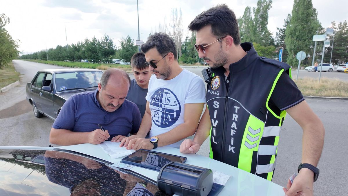 Korsan taksi ihbar eden taksiciye de ceza