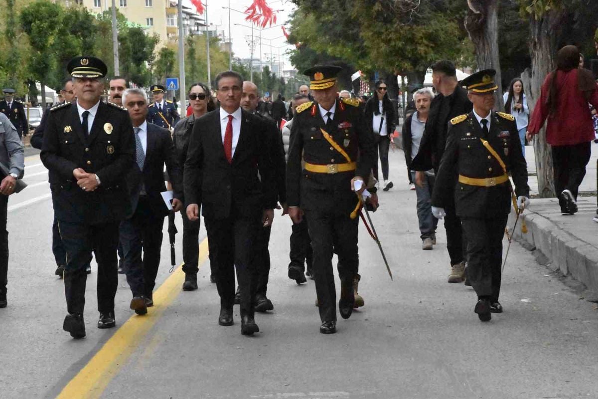 Erzurum Valisi Baruş: 30 Ağustos Zaferi, bağımsızlık irademizin unutulmaz sembolüdür