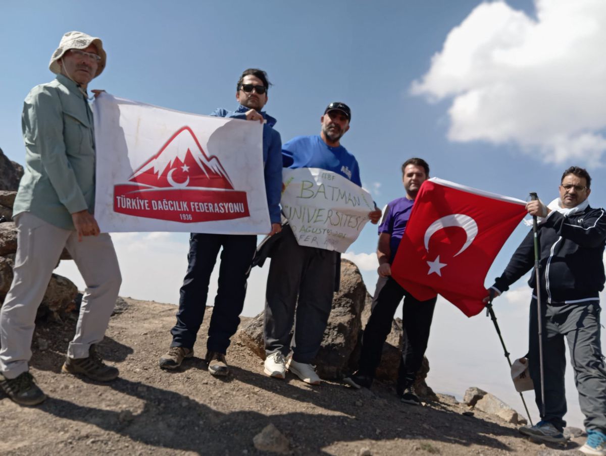 Süphan Dağı'nda 30 Ağustos Zafer Tırmanışı