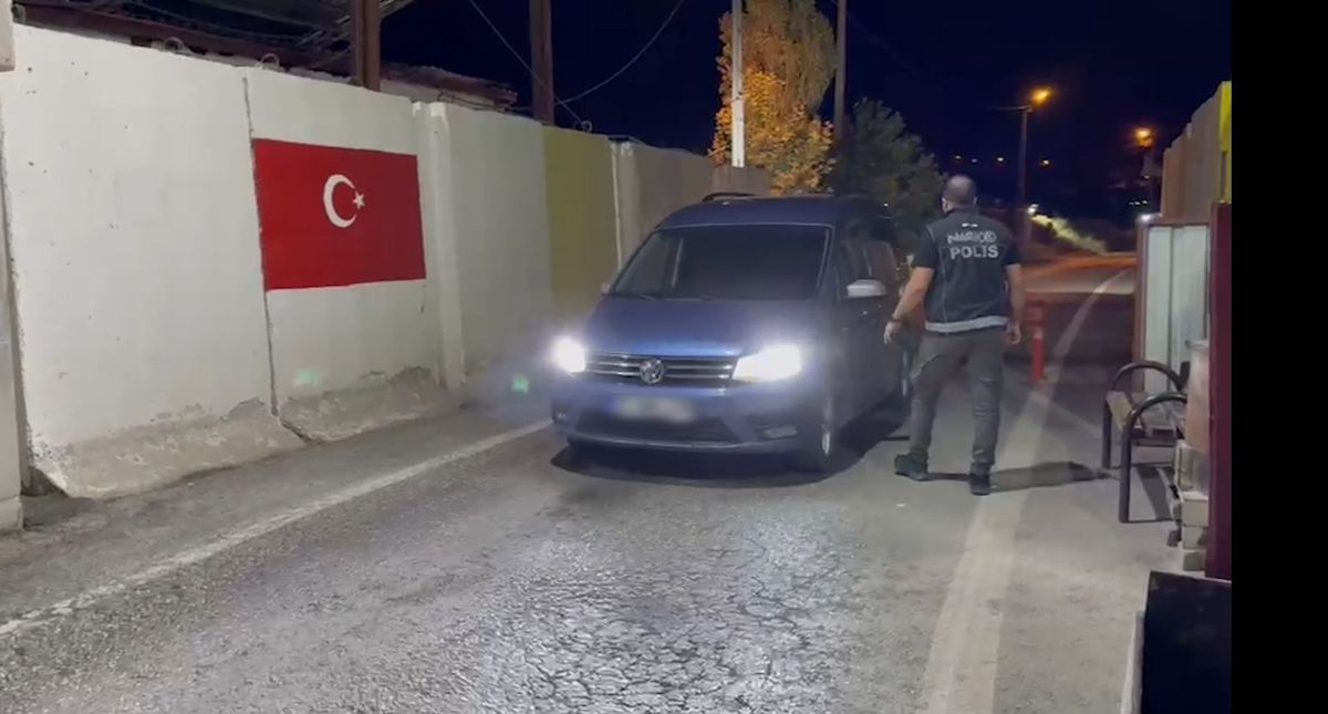 Tatvan'da Narkotik Operasyonu: 6 Kilo 550 Gram Skunk Ele Geçirildi, 2 Tutuklama