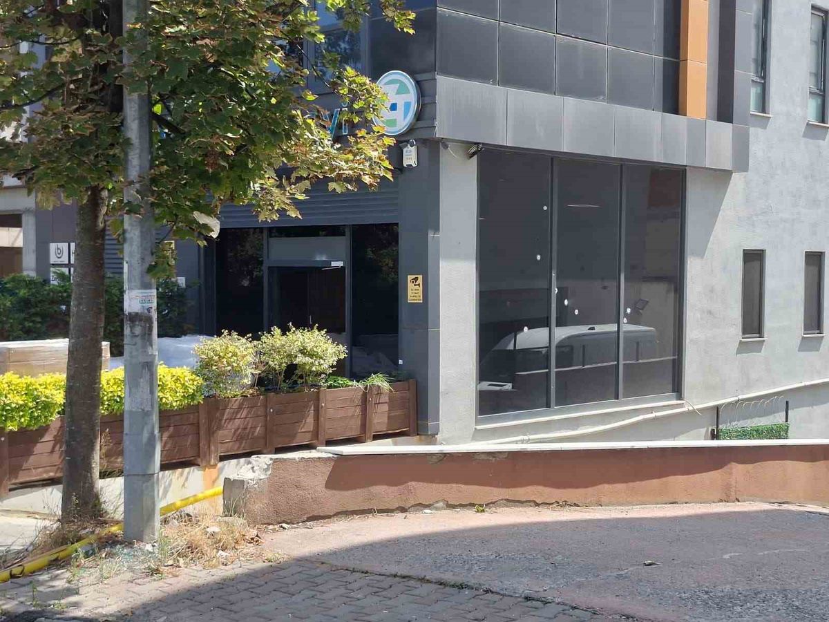 Ataşehir'de Ecza Deposuna Silahlı Saldırı