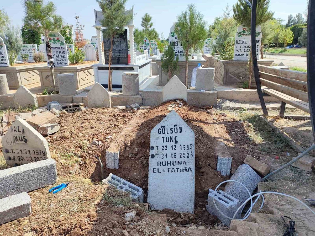 Sauna yangınında ölen 3 kadın son yolculuğuna uğurlandı