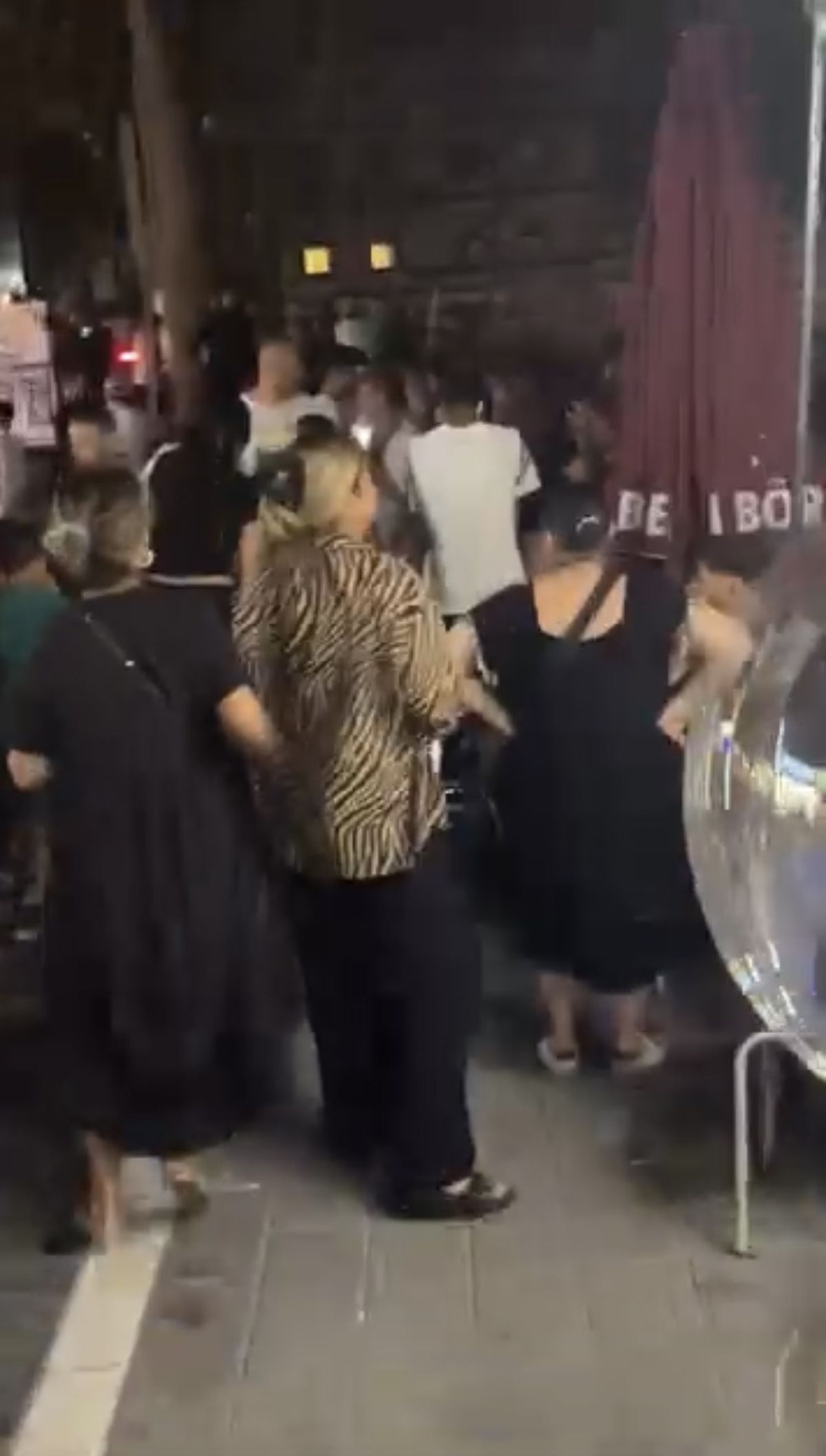 Rapçi Poizi Konserinde Kavga: Tekme ve Yumruklar Konuştu