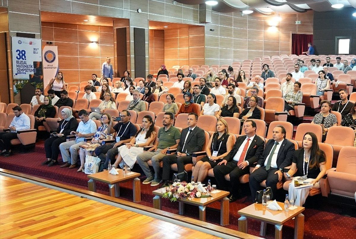 Diyarbakır'da 38. Ulusal Matematik Sempozyumu Başladı