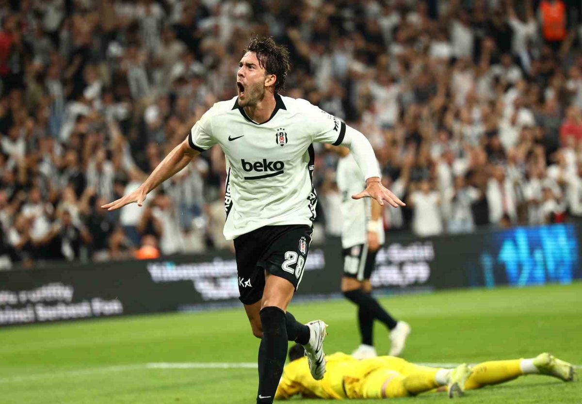 Vlahovic'ten Beşiktaş'ta İlk Hat-Trick
