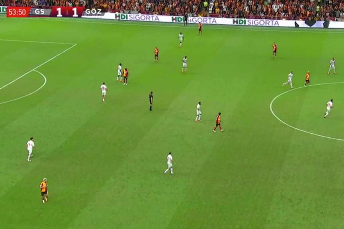 Galatasaray'da şok ayrılık! Son maçın kaptanı bavullarını topladı gidiyor