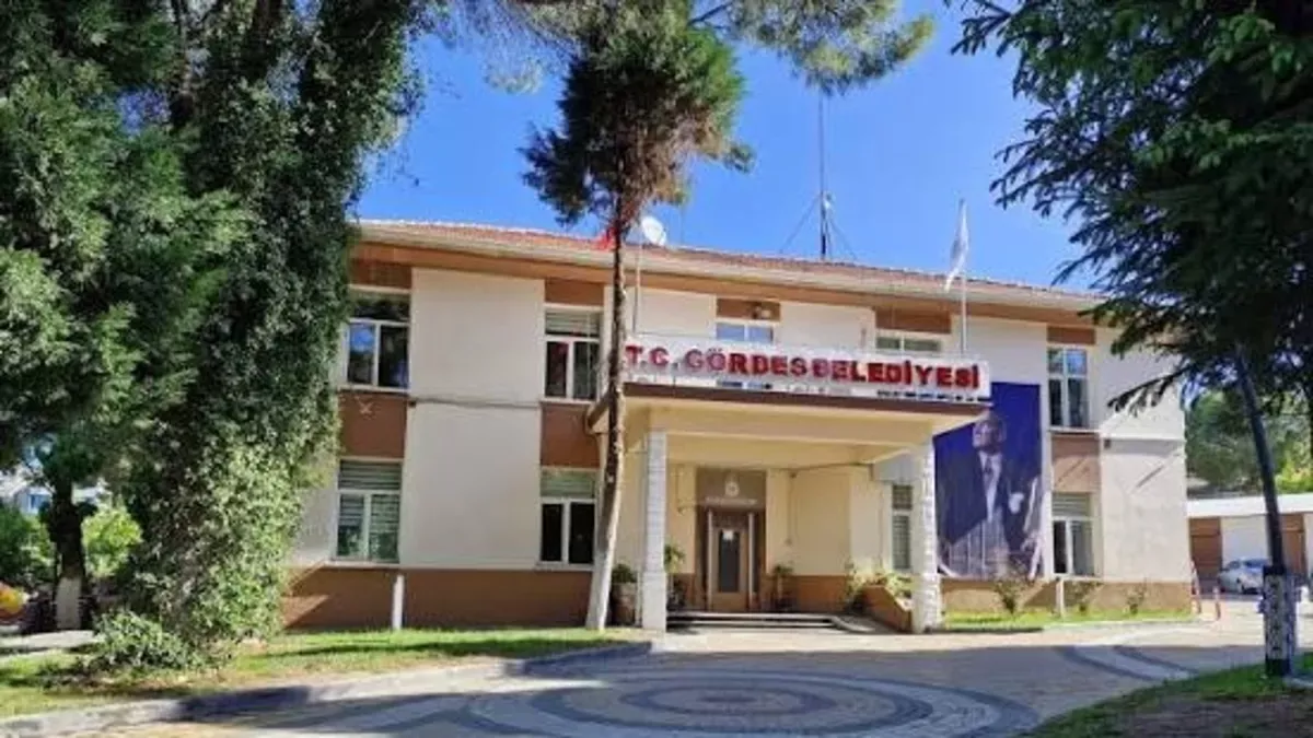 CHP'li Gördes Belediyesi'nde maaş gecikmesi soruşturması: Başkan Büke hakkında inceleme