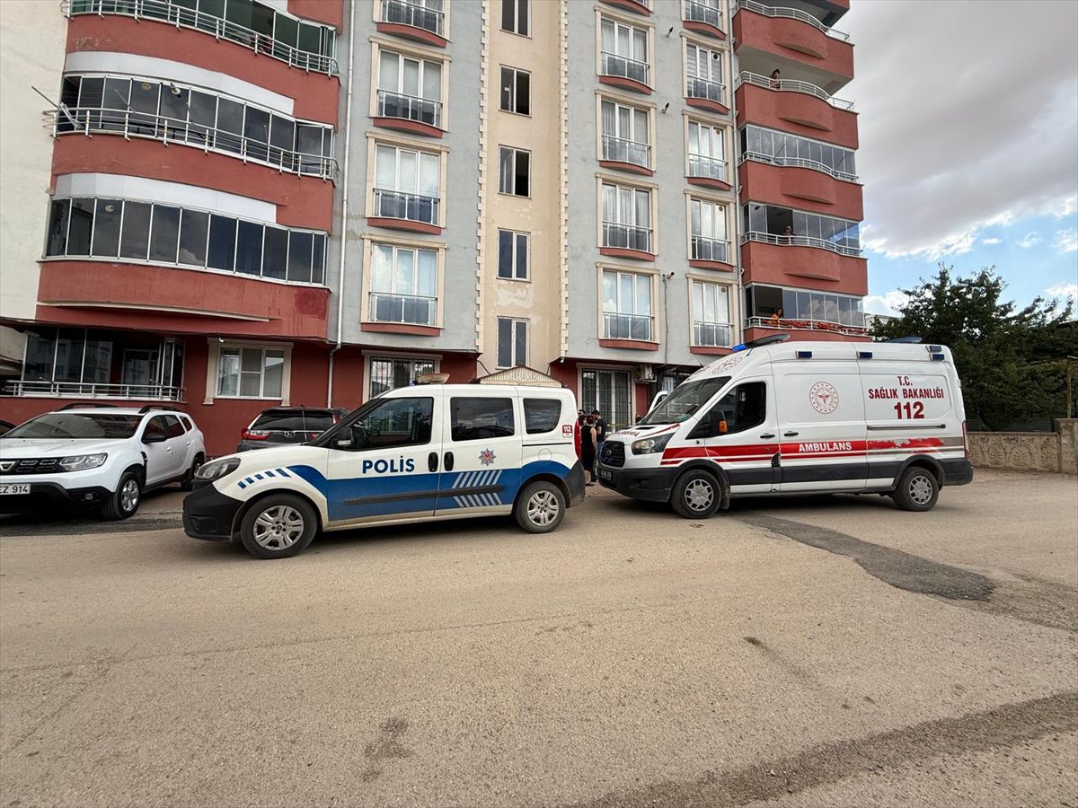 Afşin'de boşanılan eşini öldürüp intihar etti