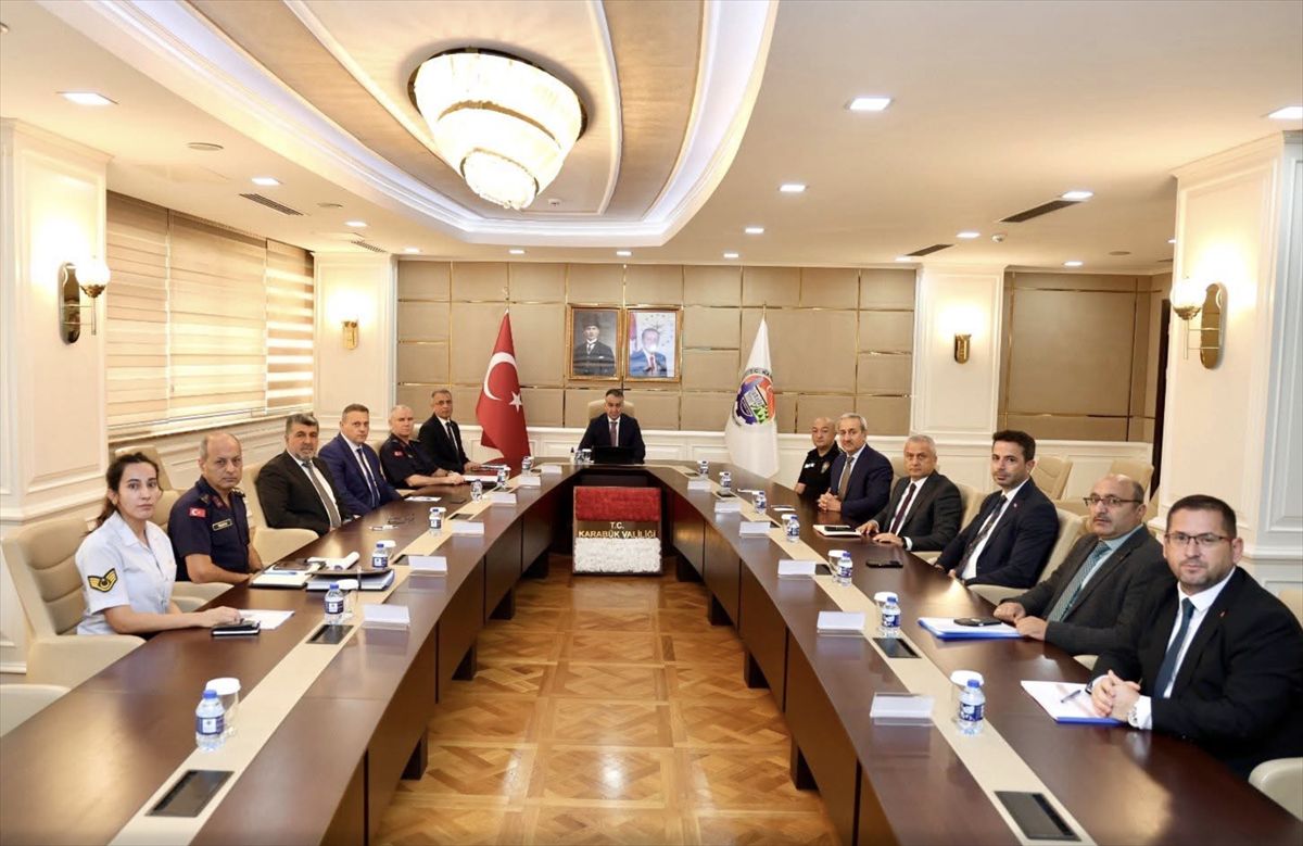Karabük'te Okul Güvenliği Toplantısı Yapıldı