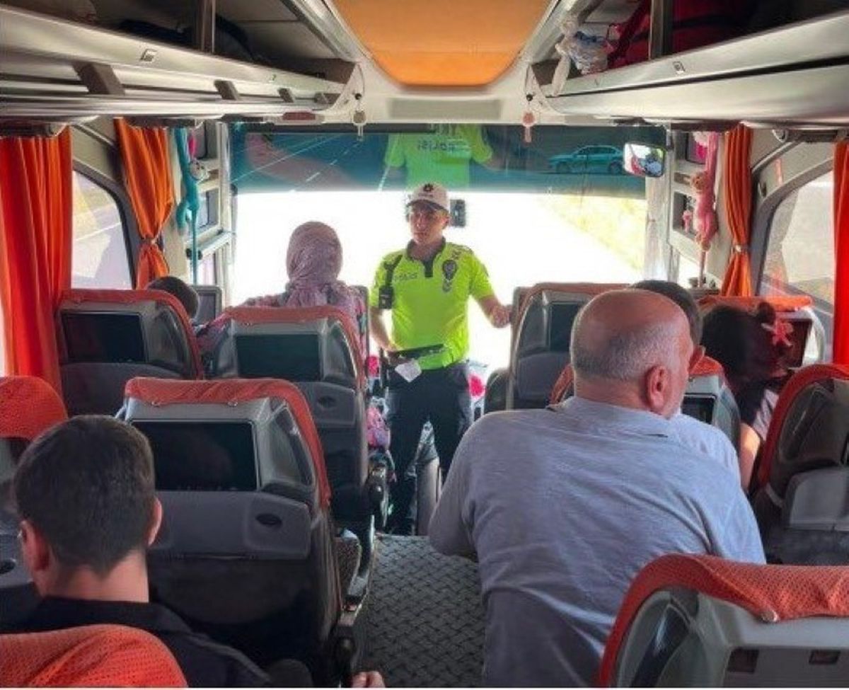 Kars’ta şehirler arası yollarda trafik denetimleri sürüyor