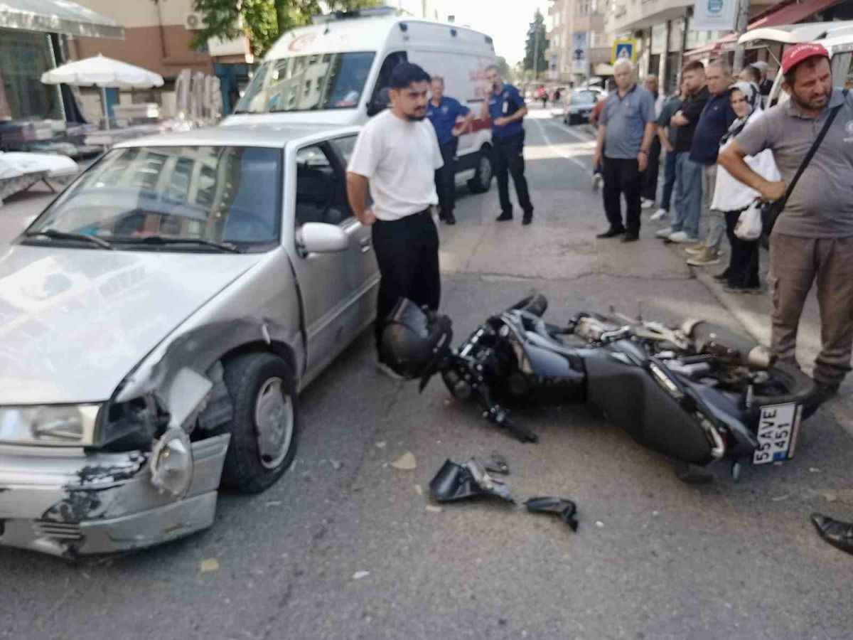 Kask Hayat Kurtardı: Samsun'da Motosiklet Kazasında Genç Sürücü Ölümden Döndü