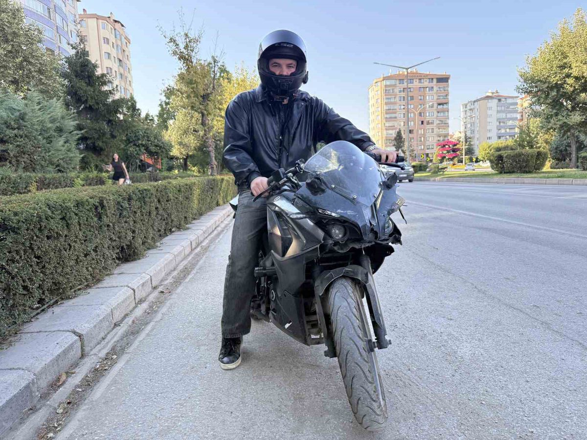 Genç motosikletçi üst üste kaza yaptı: 'Günde 3 kaza yapmadan kendime gelemiyorum'