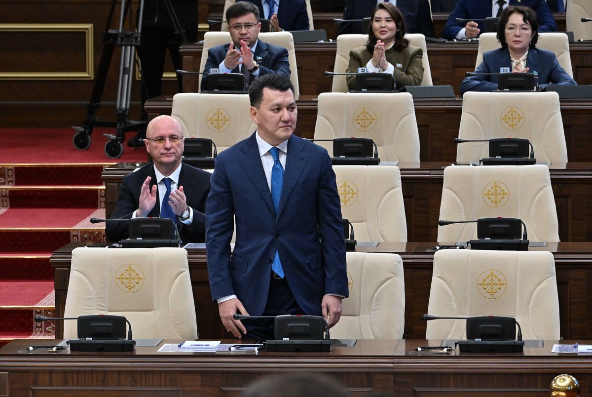 Kazakistan'da ilk cumhurbaşkanı yardımcısı Erlan Karin oldu