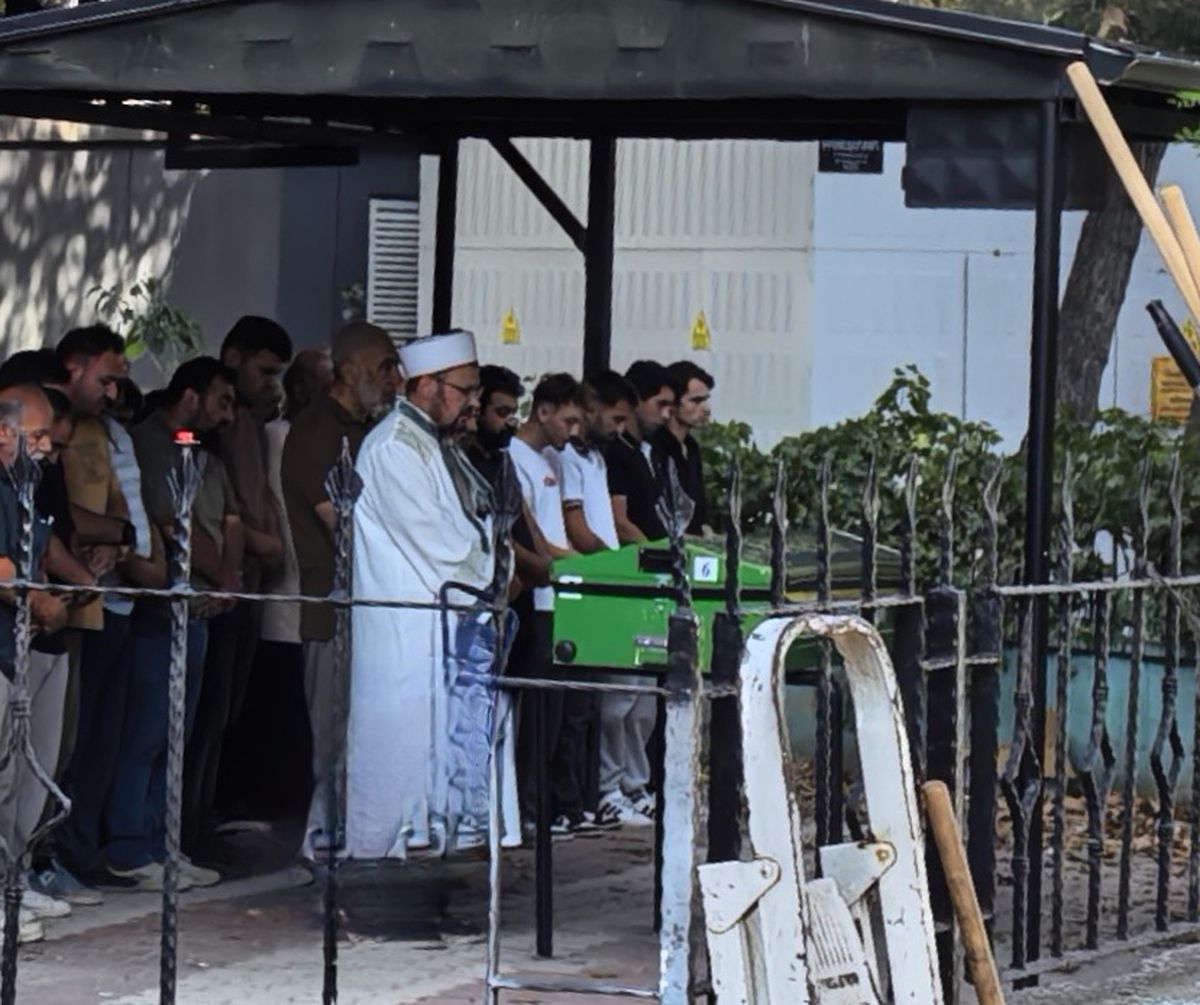 İnegöl'de Ev Sahibi Tarafından Vurulan Kişi Toprağa Verildi