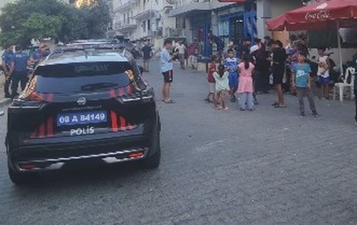 Kuşadası’nda telefon tartışması kanlı bitti