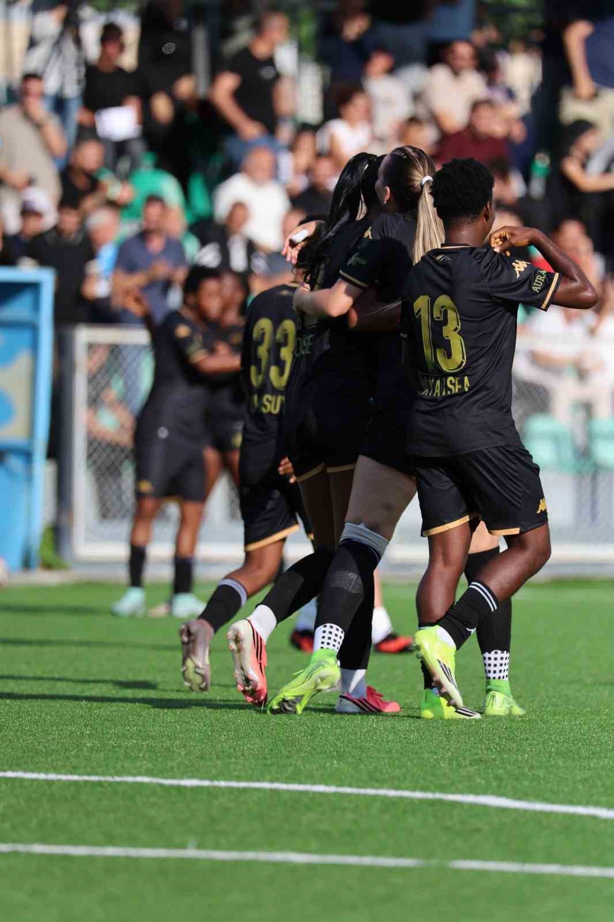 Kayseri Kadın Futbol Kulübü, Moise'nin Hat-Trick'iyle Sezona Galibiyetle Başladı