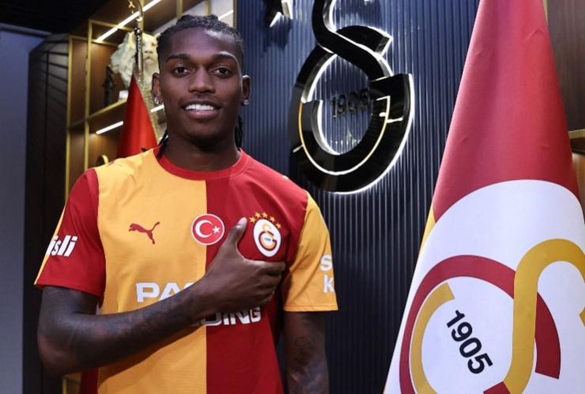 Leao sakat mı, Leao Başakşehir maçında oynayabilir mi?