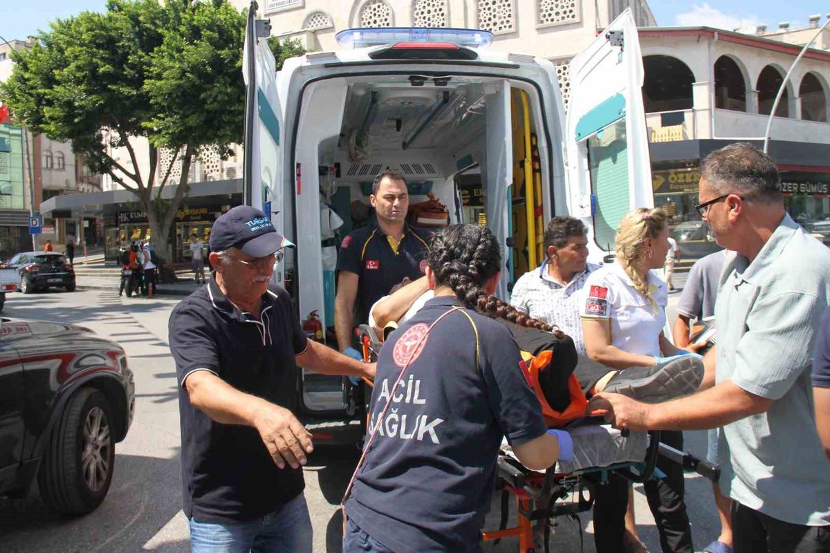 Serik'te Motosiklet Kazası: Sürücü Yaralandı