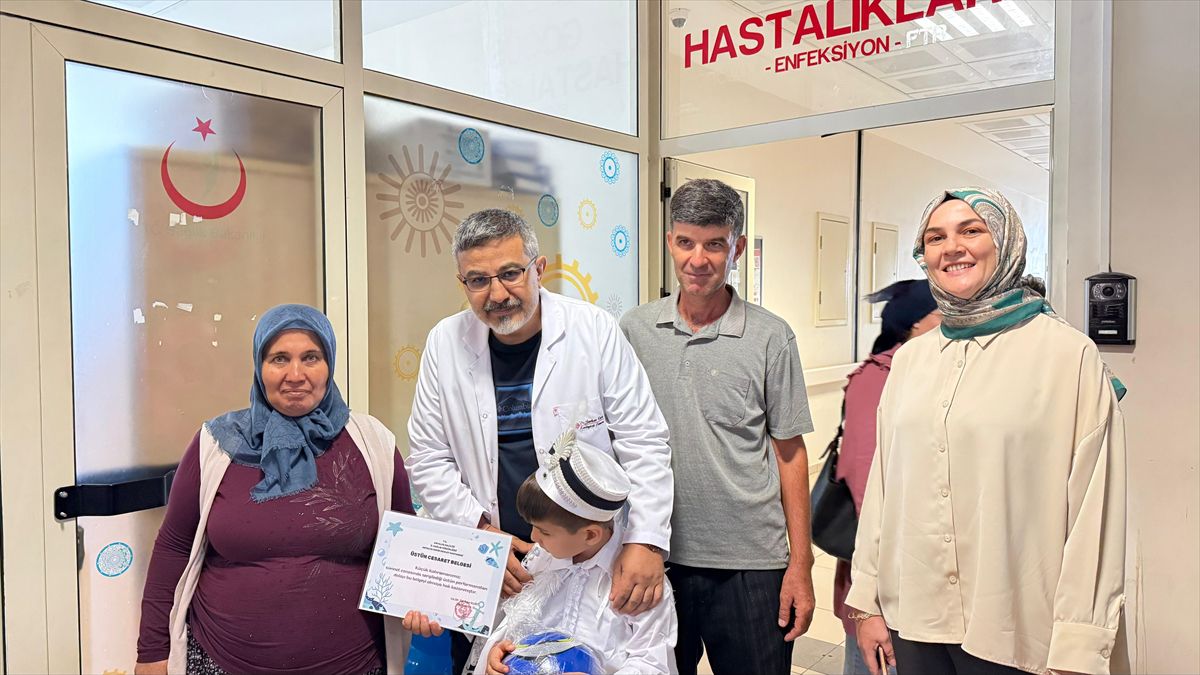 Serik'te sünnet şöleni: Çocuklar akülü arabalarla ameliyathanede
