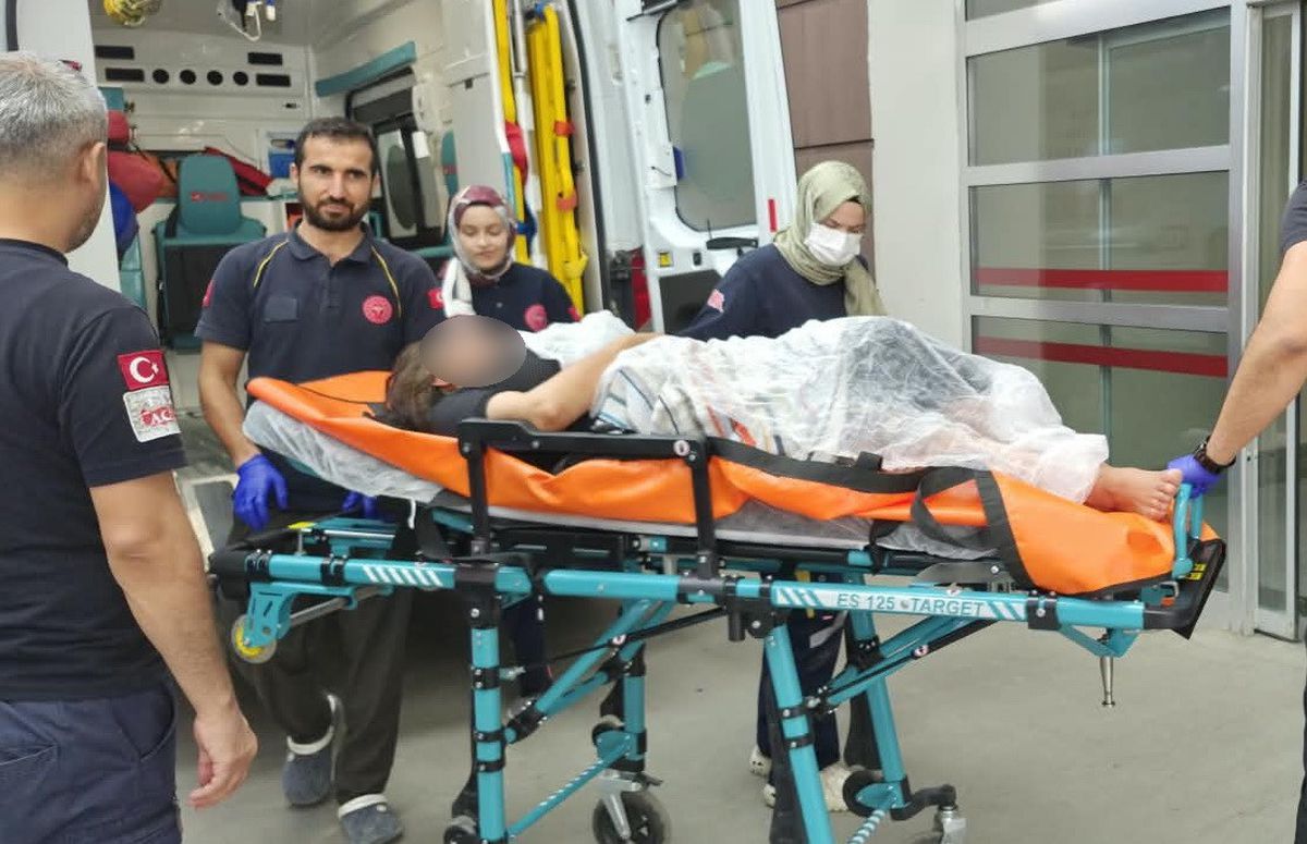 Adıyaman'da Sinir Krizi Geçiren Kadın Kendini Bıçakladı